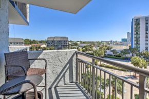 Blue Water Beachfront Condo 2 Miles to SkyWheel!